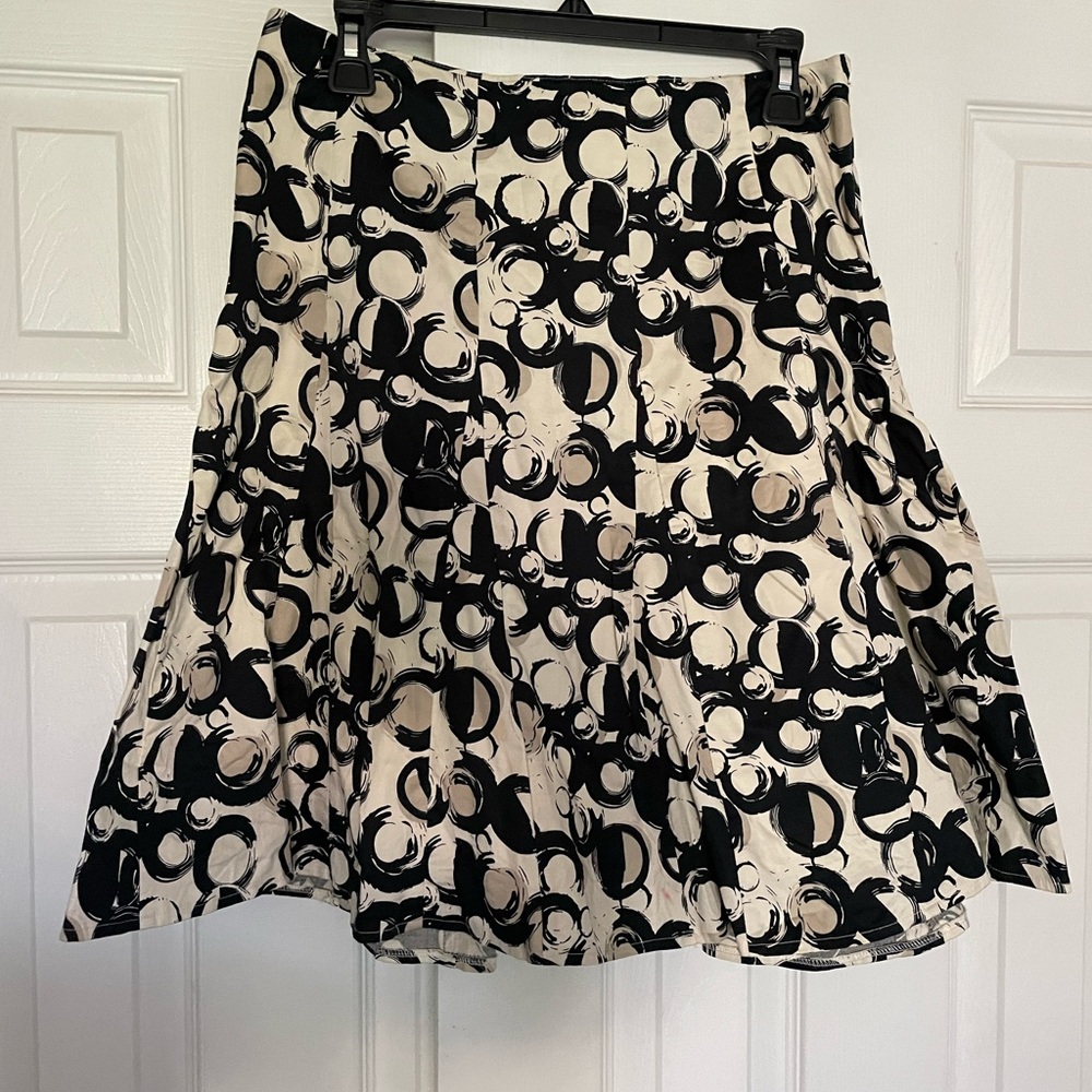 The Limited Skirt! Size 8